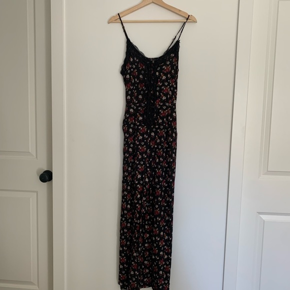 Women’s medium floral jumpsuit - Picture 3 of 5